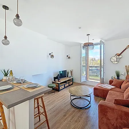 Duplex Lumineux Et Renove - Vue Seine - A Pied Apartment